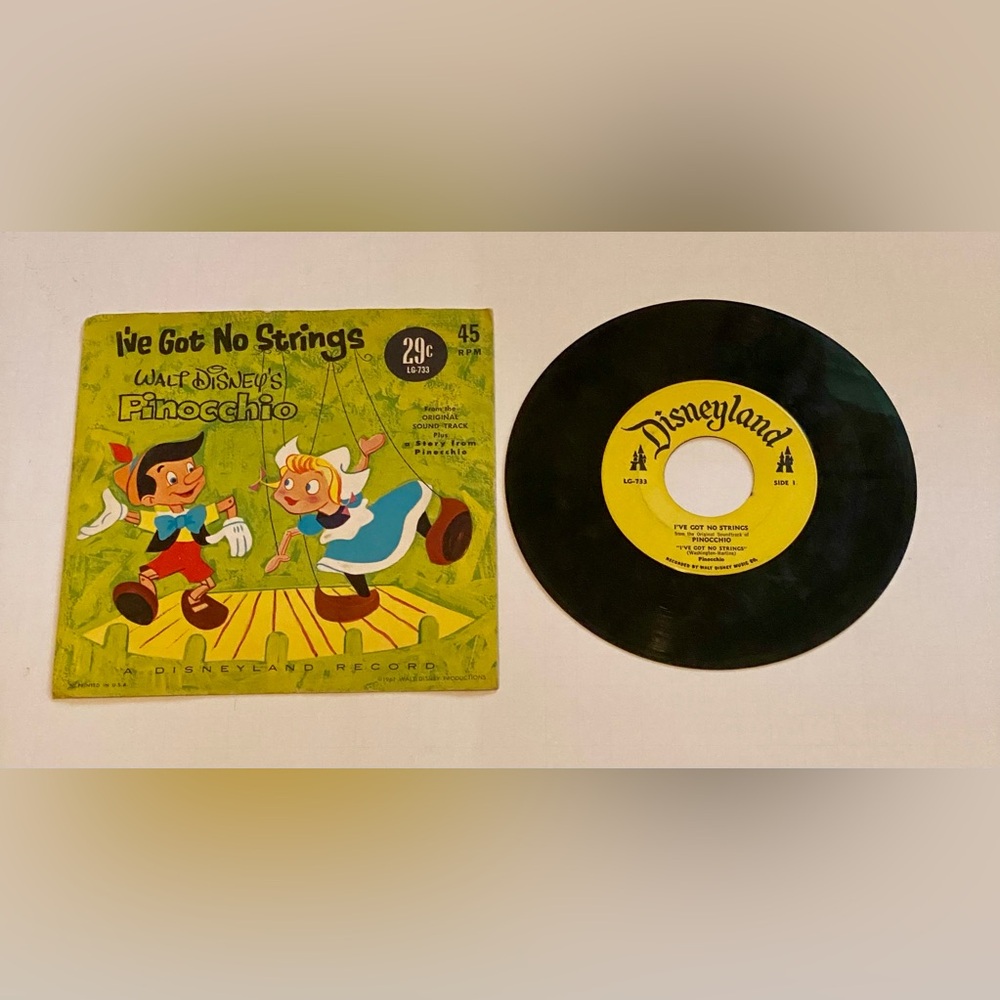 Vintage Vinyl Walt Disney’s Pinocchio 1961 45 RPM